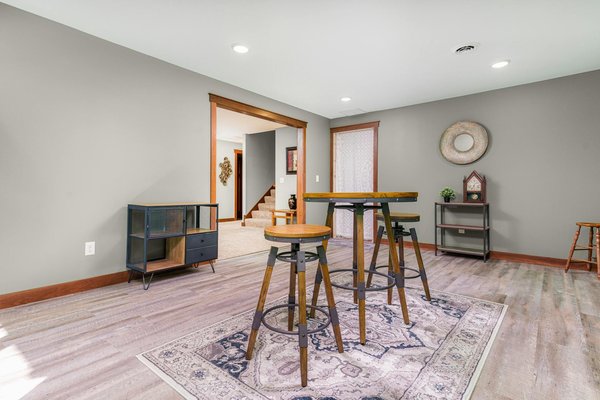 Le minimalisme et les meubles de salle à manger